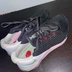 Women’s Nike Metcons Size 8